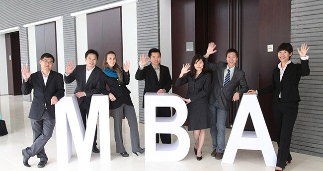 Nhà trường muốn gì trong hồ sơ du học Thạc sĩ MBA?