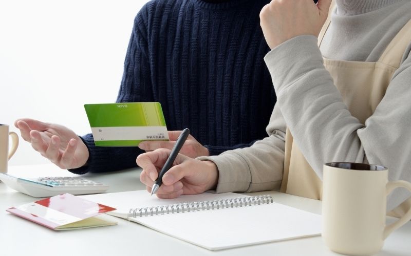 có bắt buộc chứng minh tài chính không?