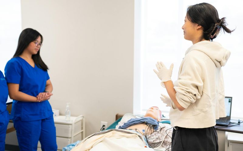 Cơ hội việc làm sau tốt nghiệp của sinh viên ngành Y