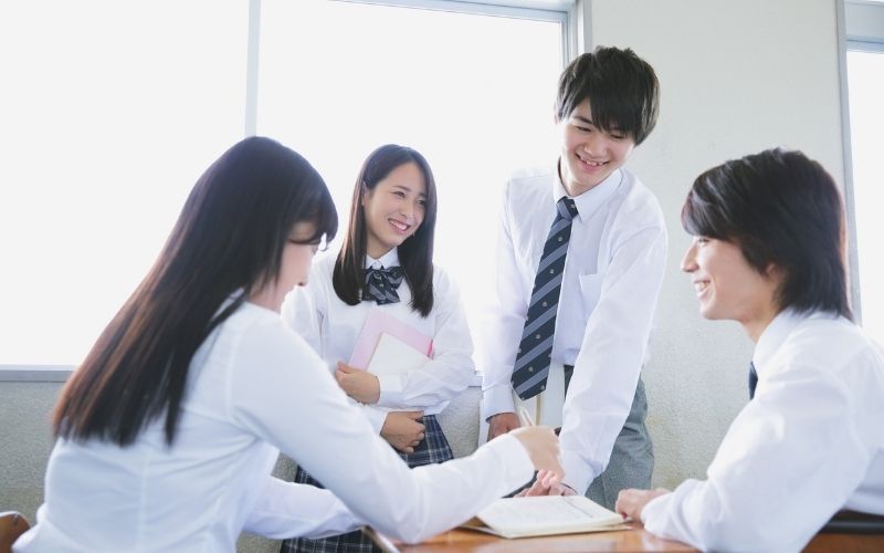 sau cấp 3 nên học đại học hay học nghề