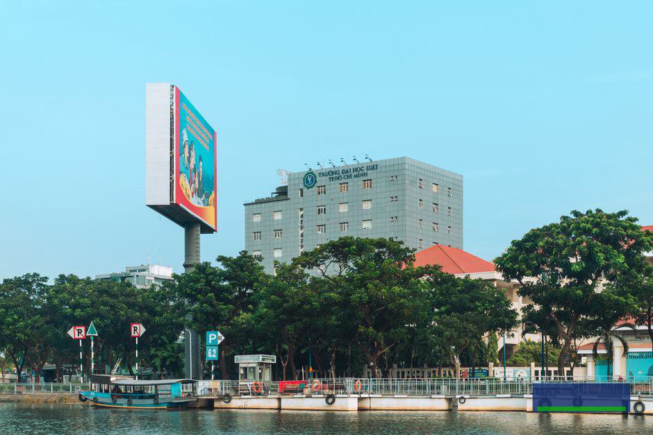 Áp lực chi phí marketing của các trung tâm tư vấn du học